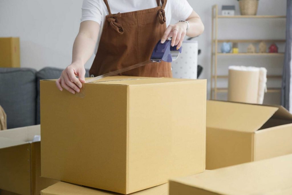 Experienced Panama City Beach FL movers - Securing items during transit