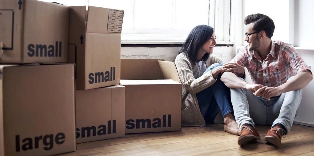 Trusted Panama City Beach FL moving services - Packing fragile items with care